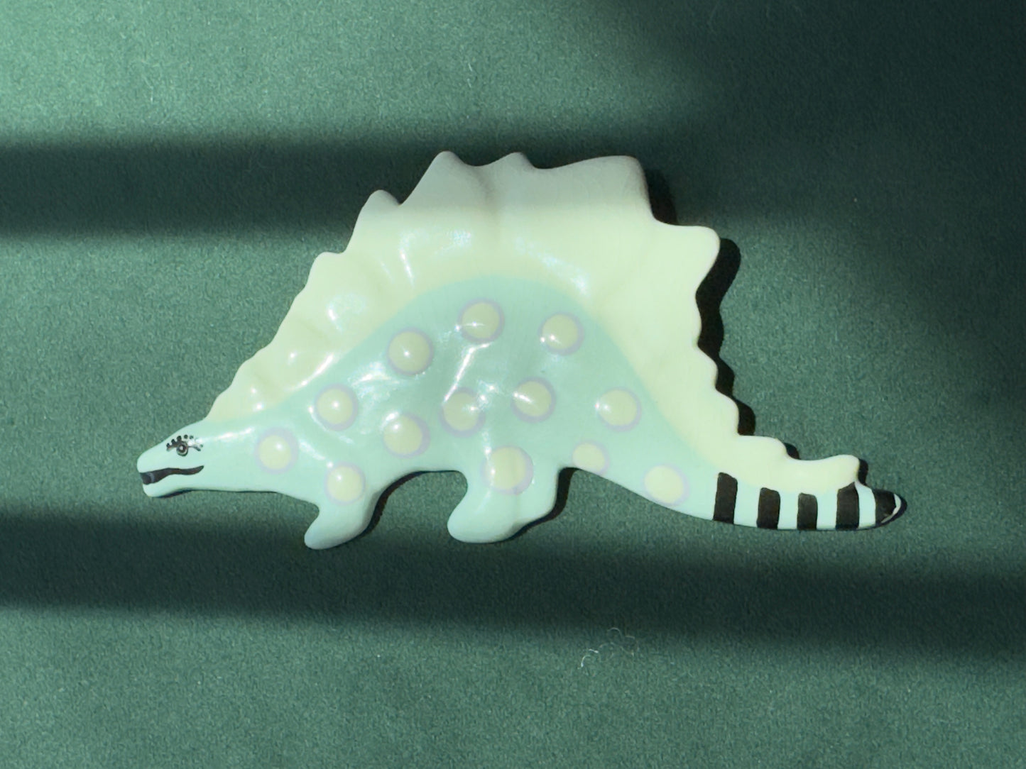 Vintage Ruby Z Ceramic Stegosaurus Brooch Signed Candace Loheed Large Dinosaur Pin