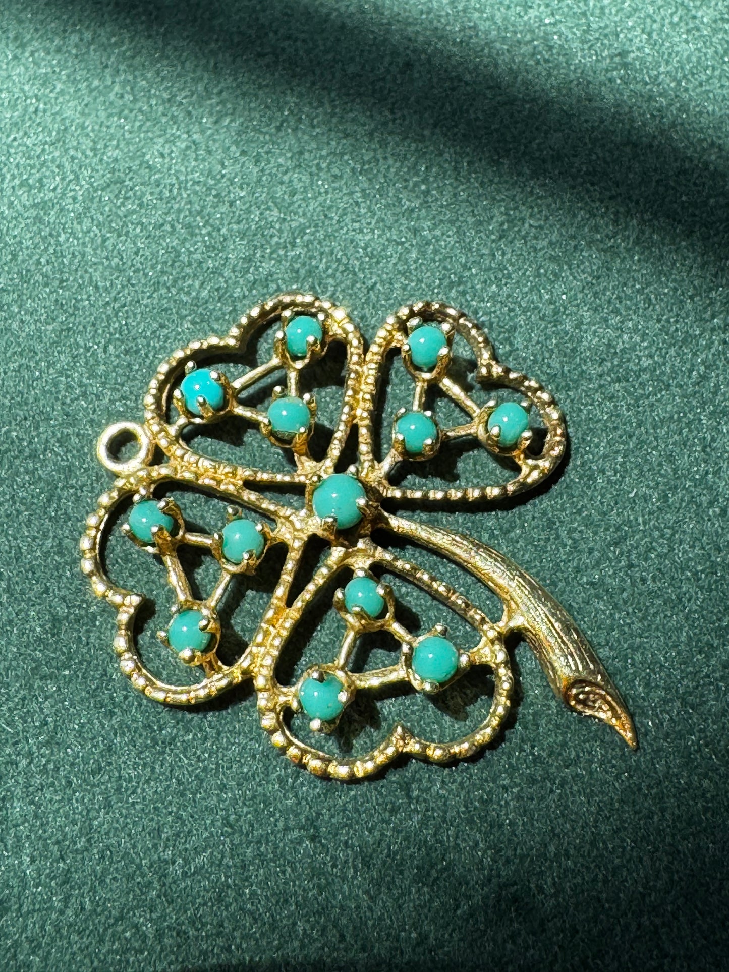 Vintage 14K Gold Turquoise Four Leaf Clover Pendant Lucky Charm Estate Jewelry Curled Stem Detail