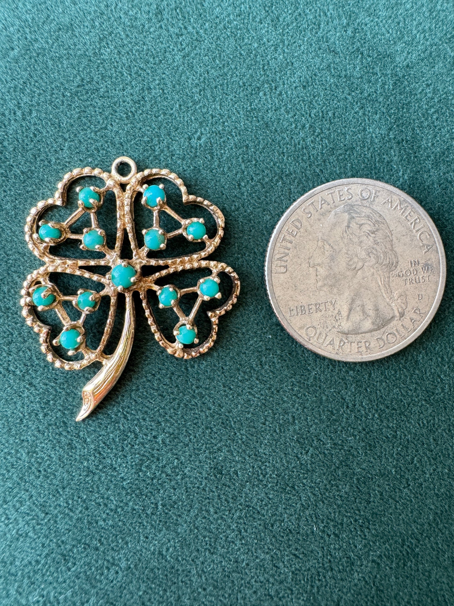 Vintage 14K Gold Turquoise Four Leaf Clover Pendant Lucky Charm Estate Jewelry Curled Stem Detail