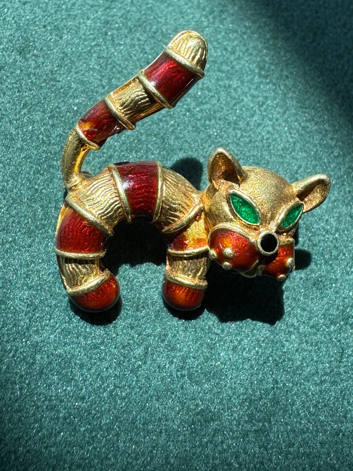 Vintage Unoaerre 18K Gold Enamel Cat Brooch Italian Designer Estate Jewelry