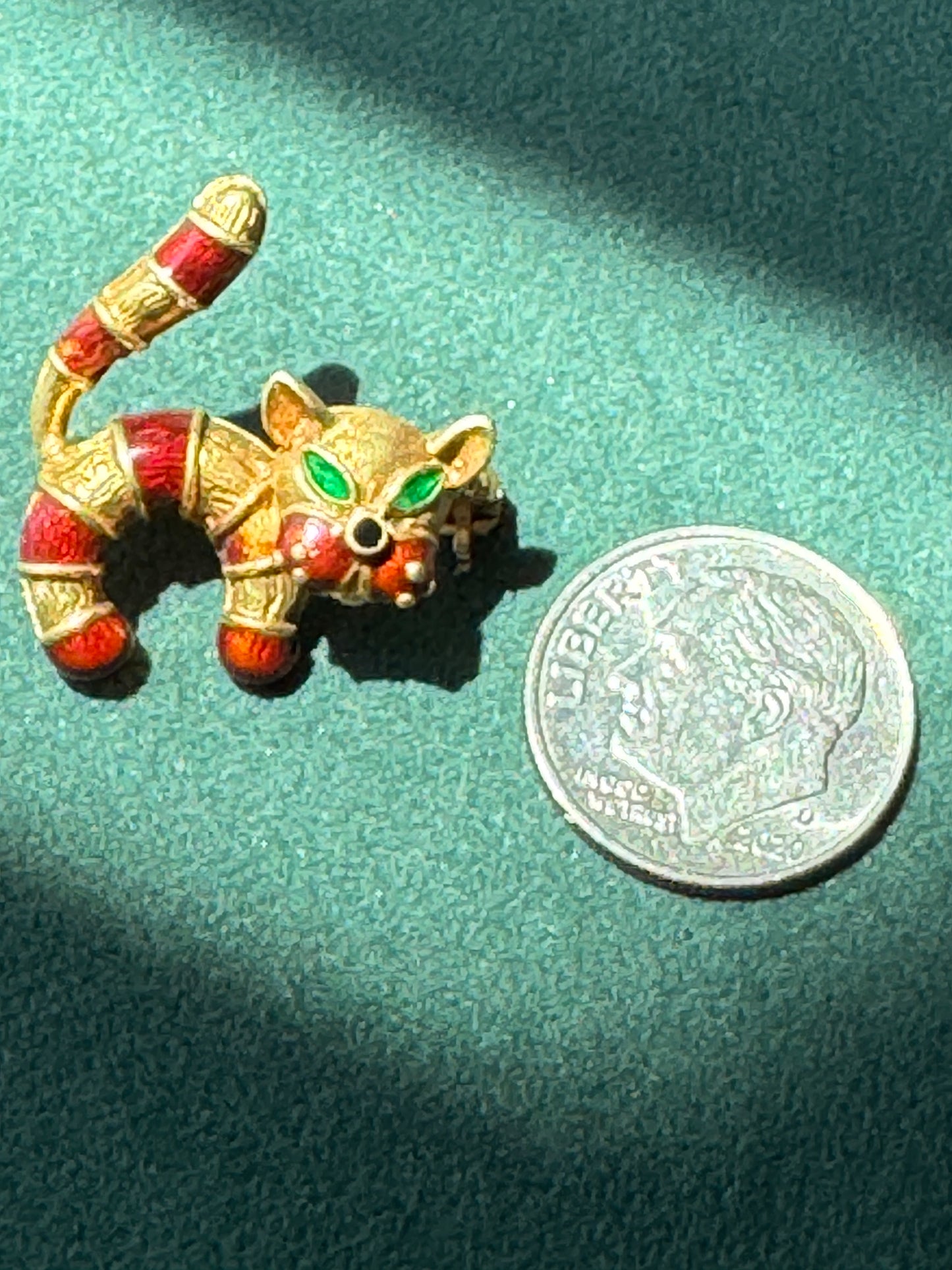 Vintage Unoaerre 18K Gold Enamel Cat Brooch Italian Designer Estate Jewelry