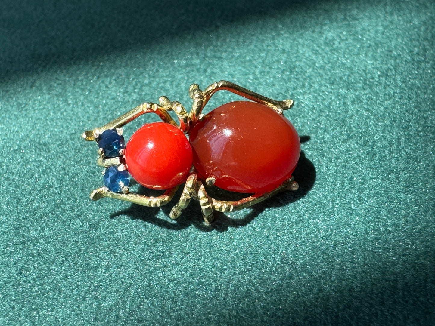 Vintage Victorian 14K Gold Figural Spider Brooch Sapphire Accents C Clasp Estate Jewelry