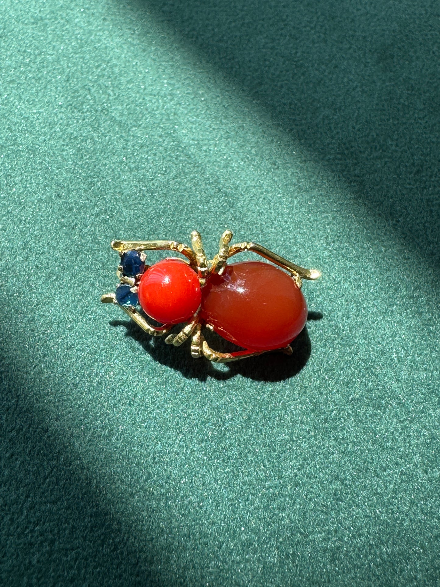 Vintage Victorian 14K Gold Figural Spider Brooch Sapphire Accents C Clasp Estate Jewelry