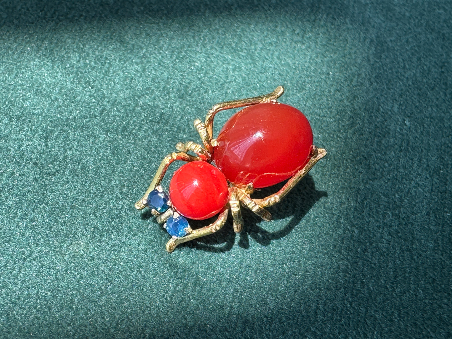 Vintage Victorian 14K Gold Figural Spider Brooch Sapphire Accents C Clasp Estate Jewelry