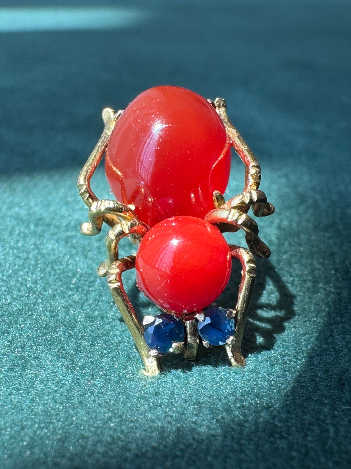 Vintage Victorian 14K Gold Figural Spider Brooch Sapphire Accents C Clasp Estate Jewelry