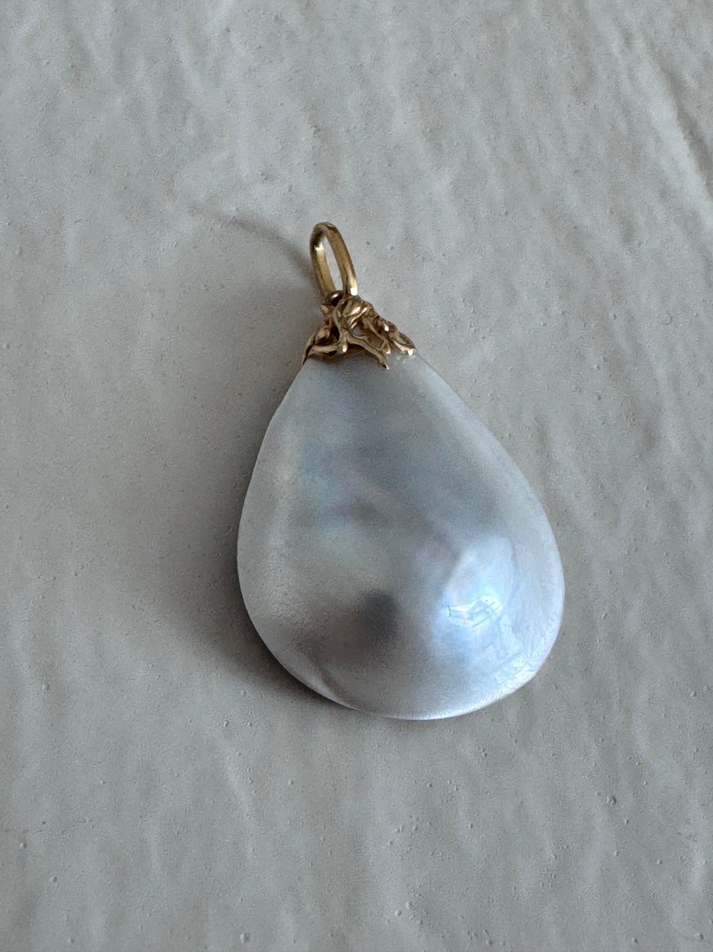 Estate Vintage Mother of Pearl Teardrop Pendant with 14K Gold Bail