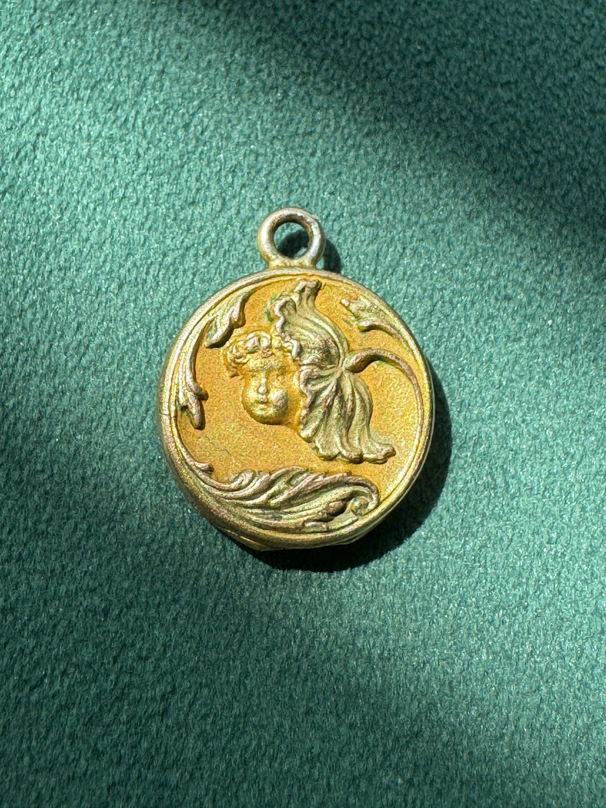 Vintage Early 1900s Art Nouveau Gold Filled Locket Flower Face With Her Original Photo Still Inside