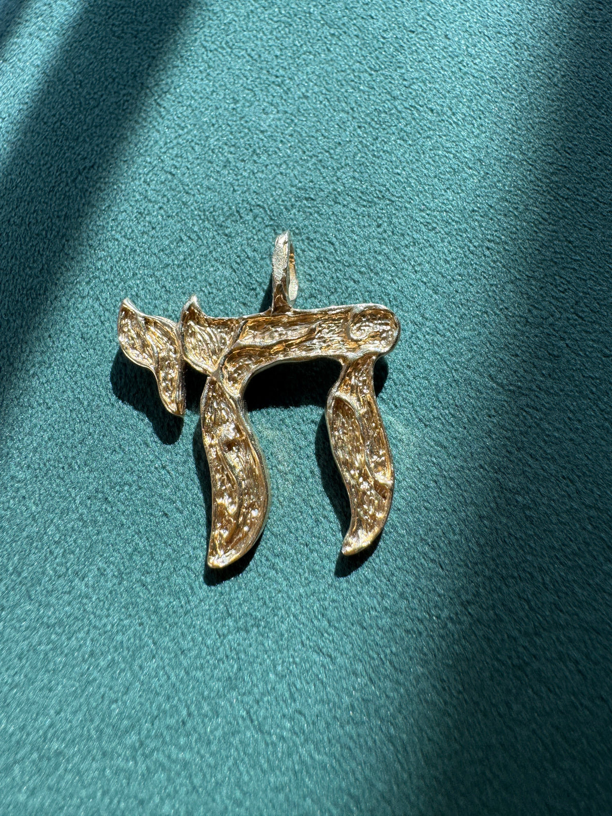 Vintage 14K Gold Chai Pendant Bold Textured Wood Grain Finish Estate Jewelry Life Never Looked This Rugged