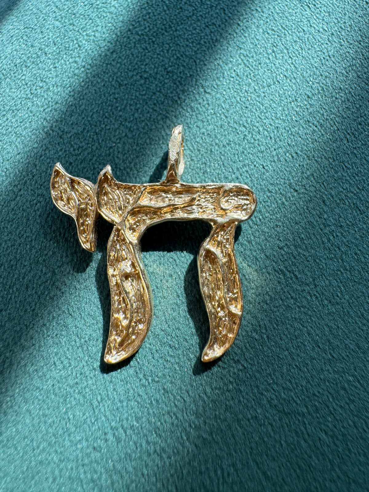 Vintage 14K Gold Chai Pendant Bold Textured Wood Grain Finish Estate Jewelry Life Never Looked This Rugged
