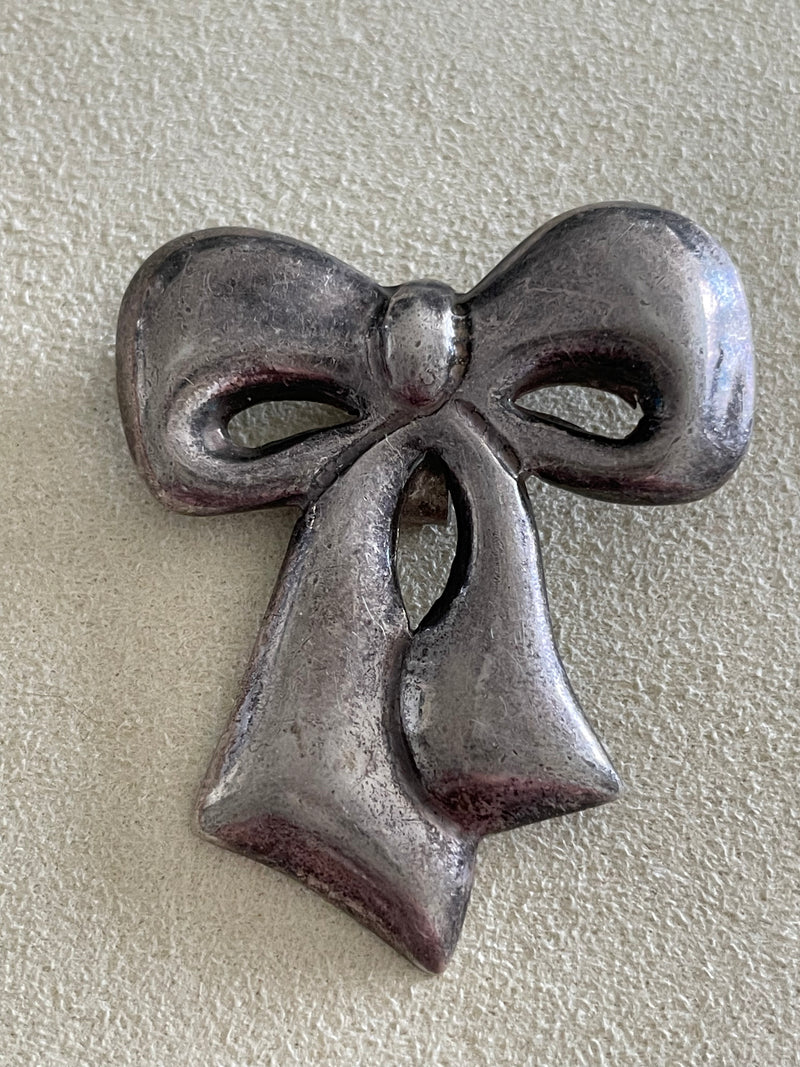 Vintage Sterling Silver Small Cartoon Bow Pendant and Pin