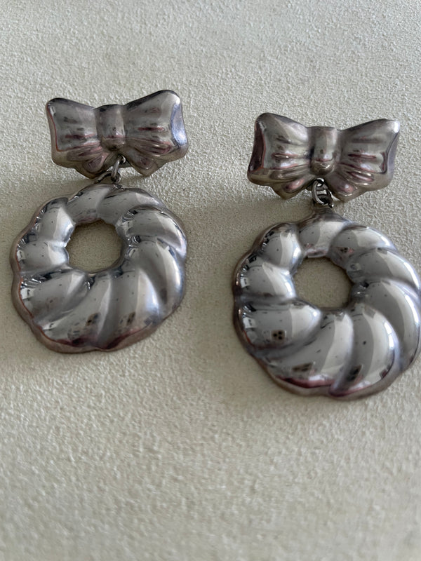 Bow and Wreath Earrings