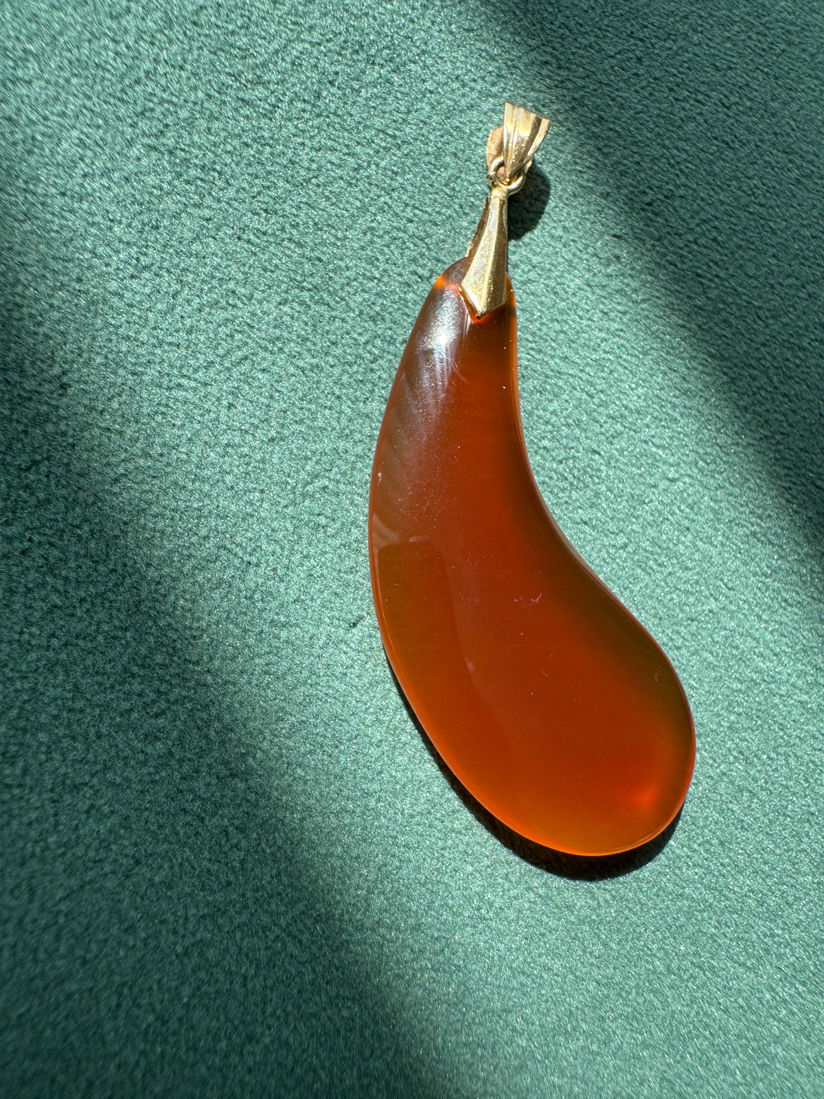 Vintage 14K Gold Banded Carnelian Agate Paisley Drop Pendant Bold Sunset Orange Statement