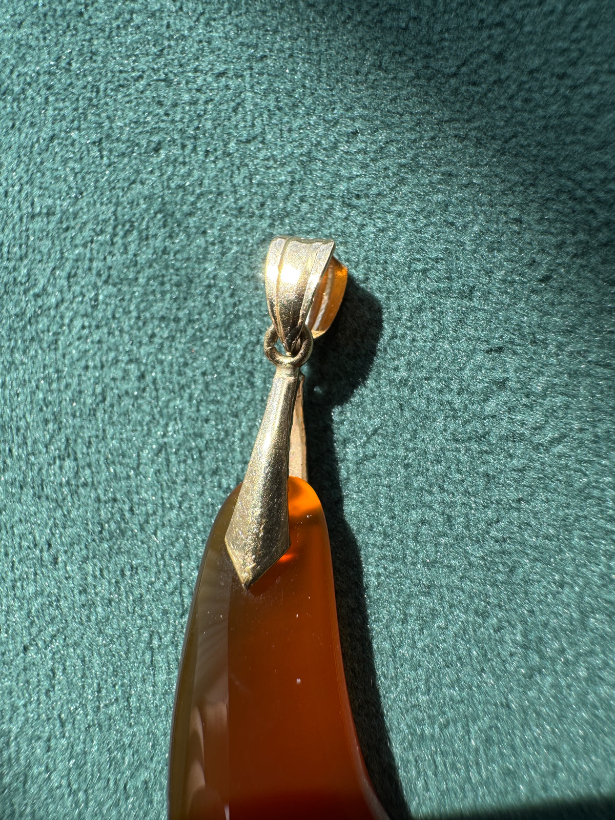 Vintage 14K Gold Banded Carnelian Agate Paisley Drop Pendant Bold Sunset Orange Statement