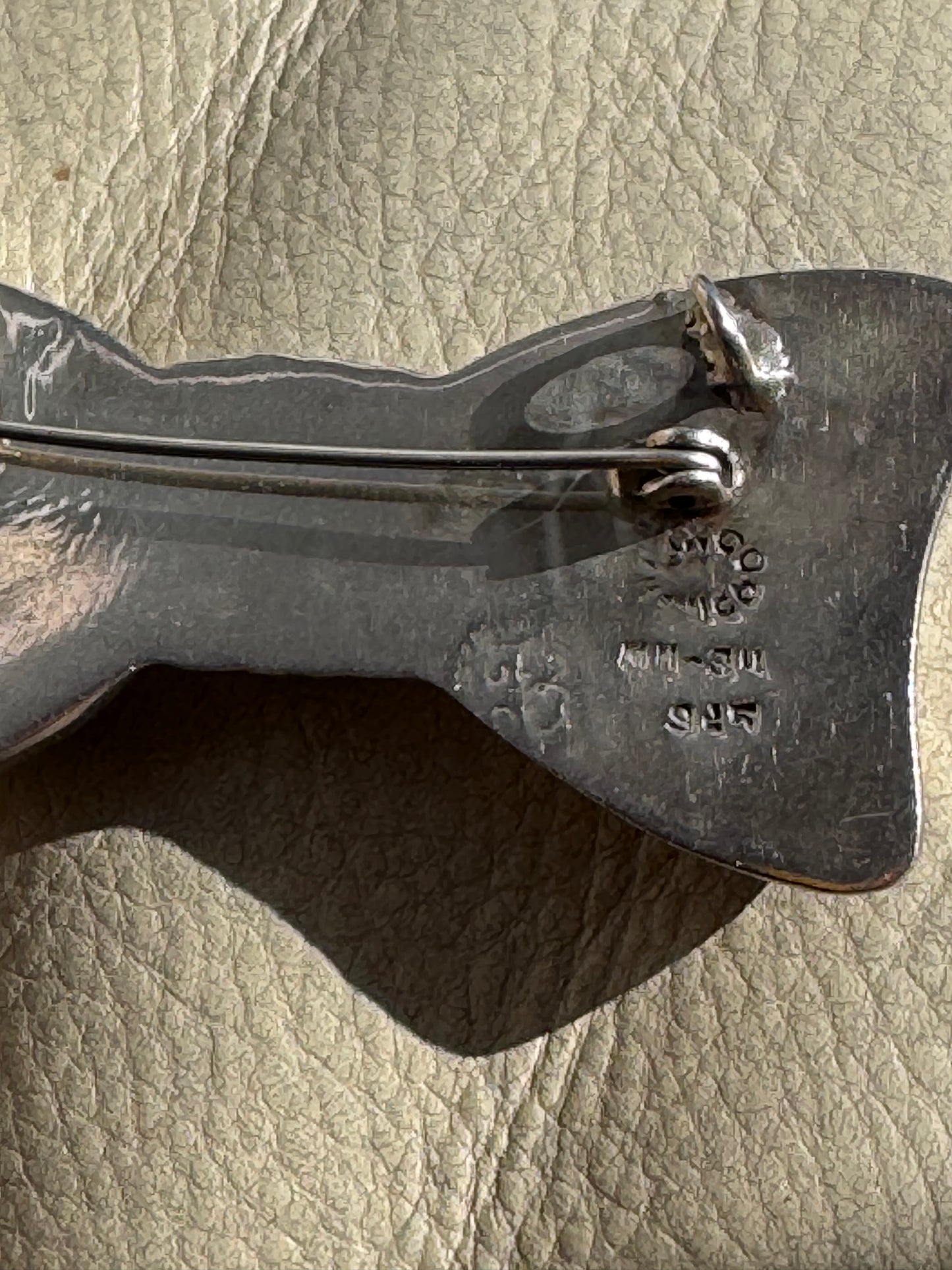 Vintage Los Ballesteros Bow, Bowtie Pendant/Brooch in Sterling Silver