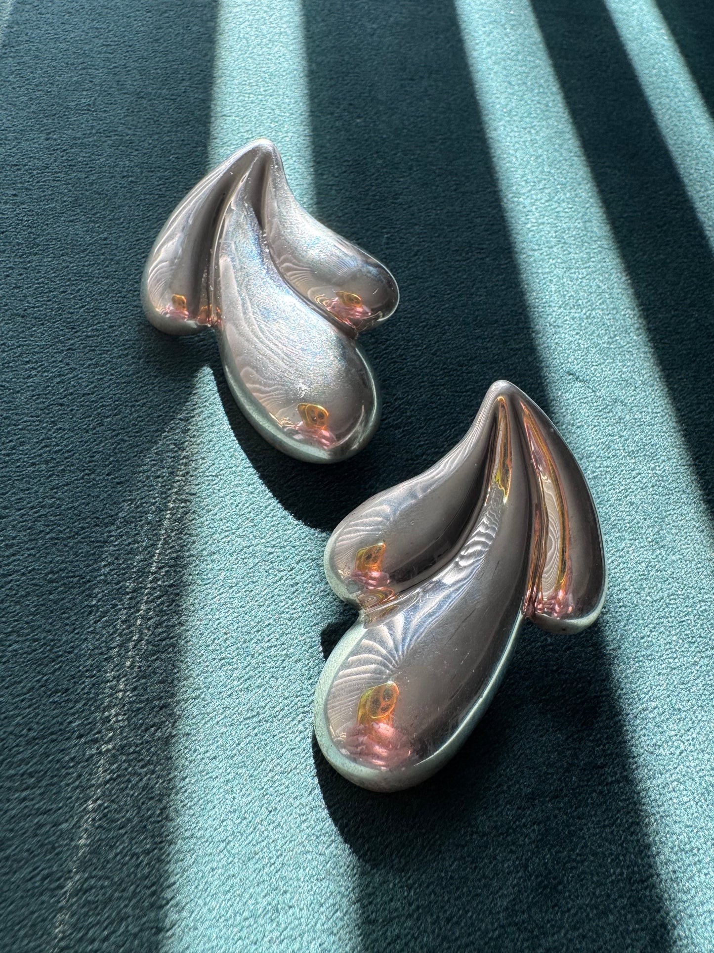 Vintage Bayanihan Mikal-Jon Sterling Silver Modernist Teardrop Earrings 14K Posts