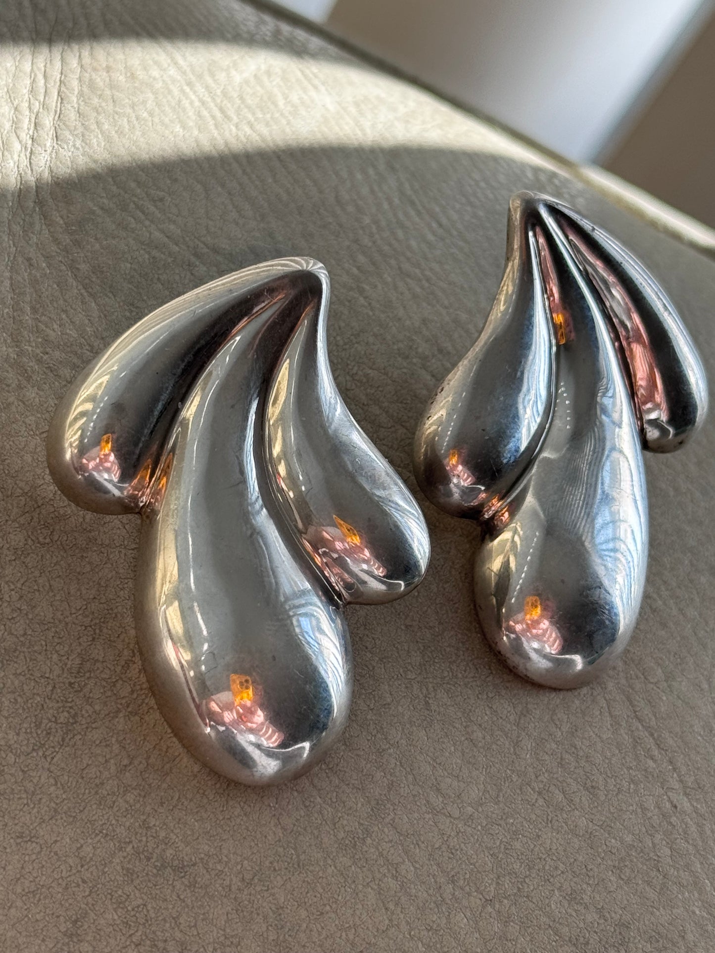 Vintage Bayanihan Mikal-Jon Sterling Silver Modernist Teardrop Earrings 14K Posts