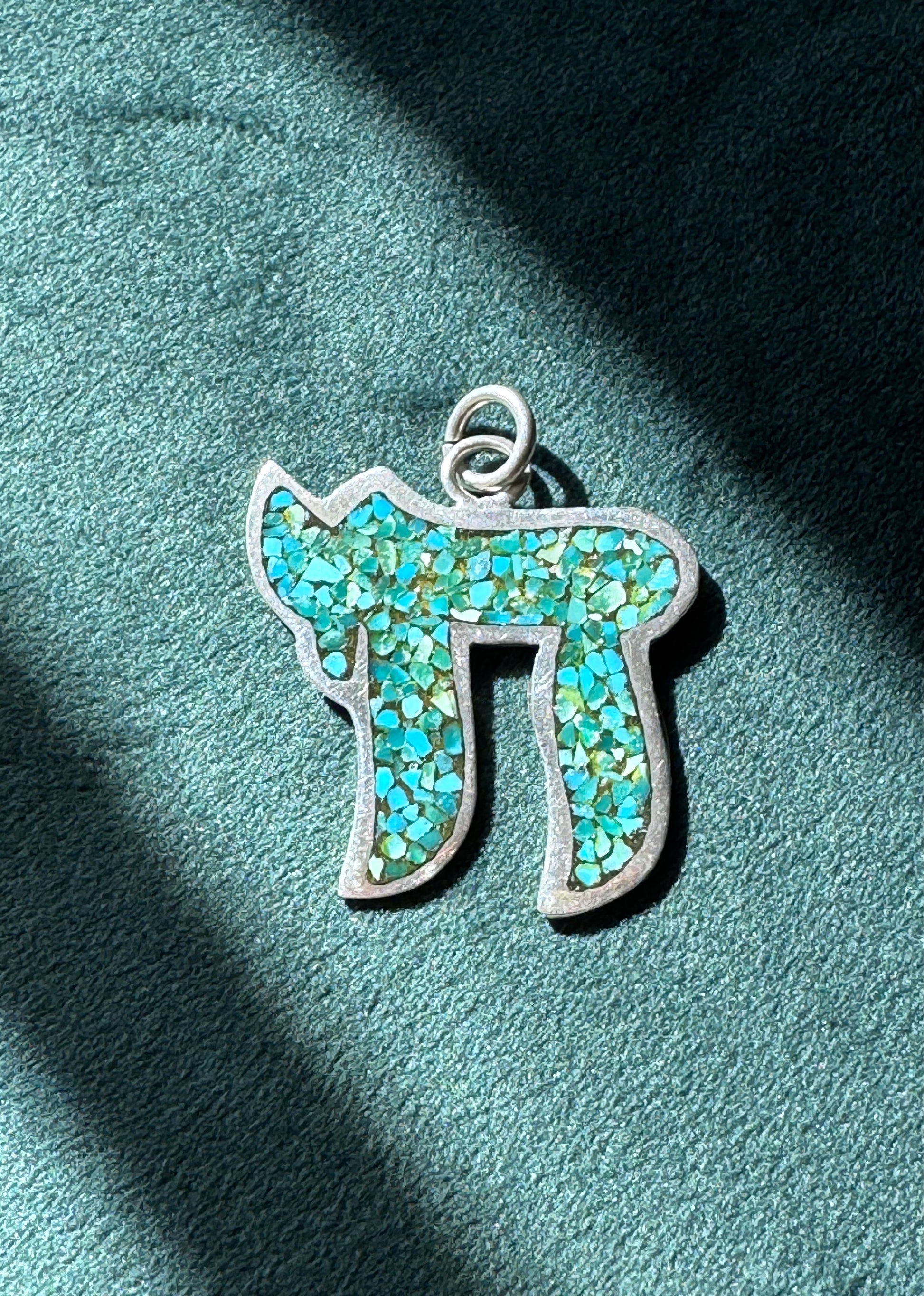 Estate vintage sterling silver Chai pendant with turquoise mosaic inlay, Hebrew life symbol, 1.5 inches, southwestern style Judaica jewelry