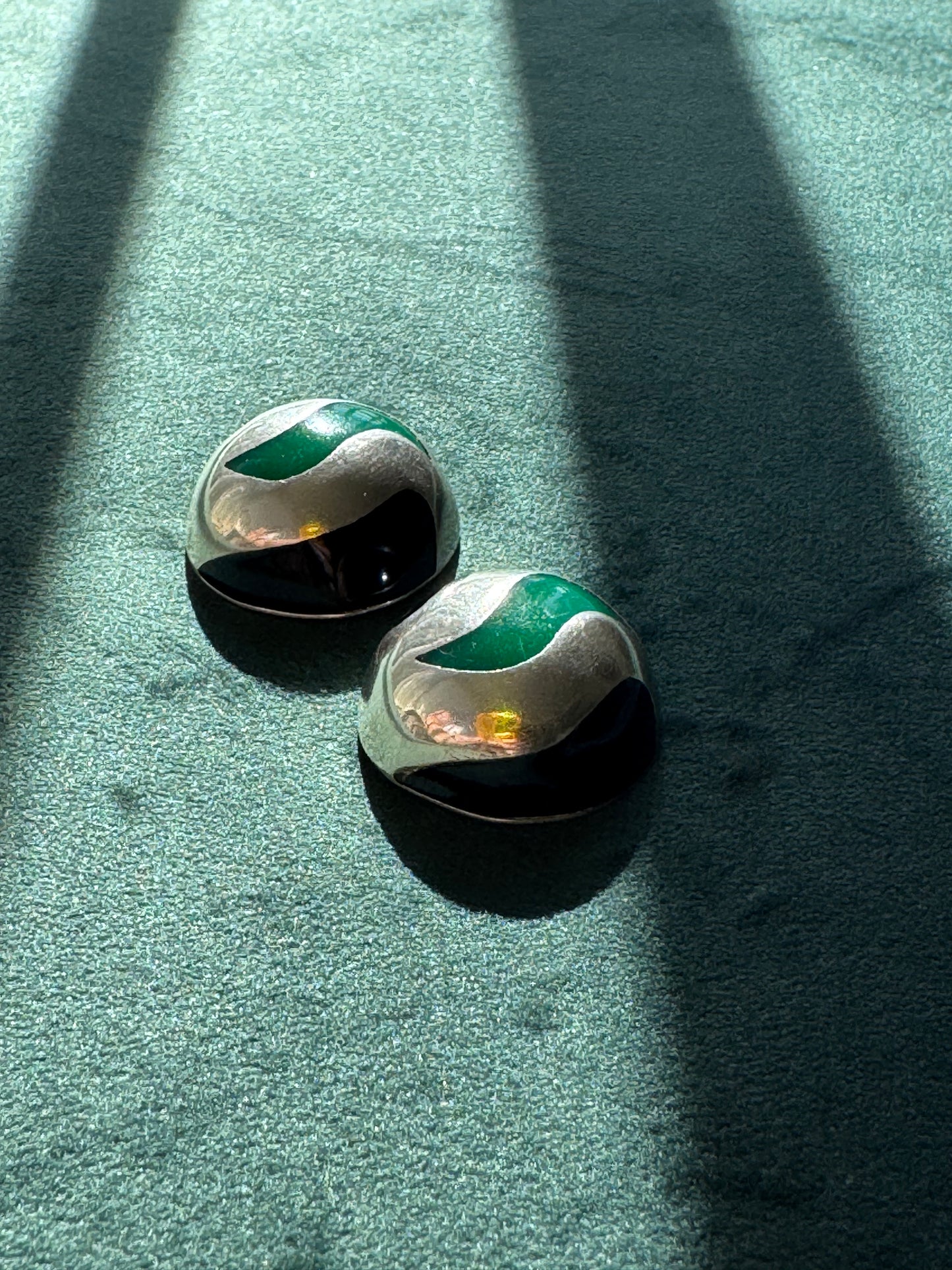 Vintage Taxco Mexico Sterling Silver Green Enamel Domed Ball Earrings Y2K Modernist GMH TC-14