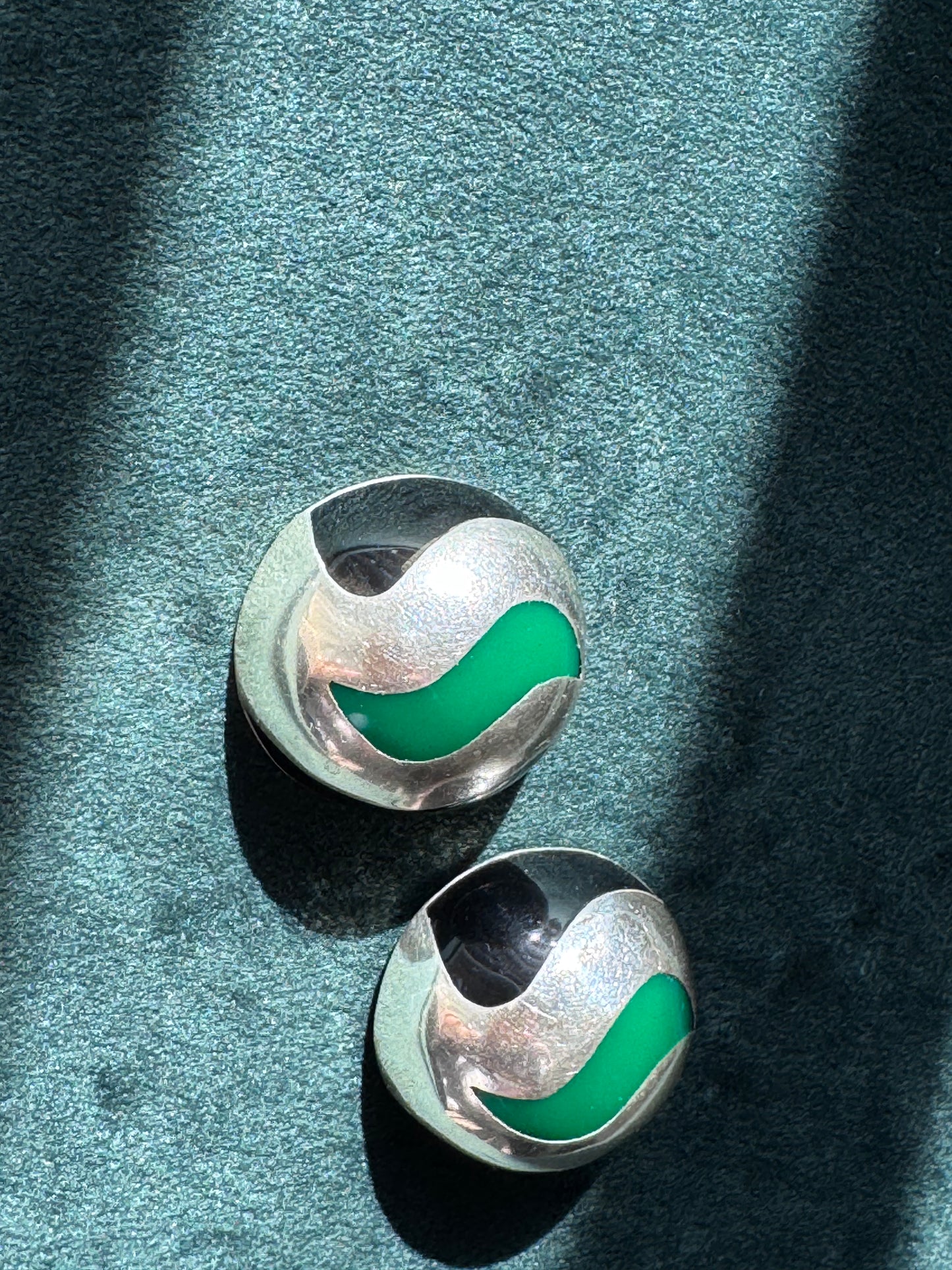 Vintage Taxco Mexico Sterling Silver Green Enamel Domed Ball Earrings Y2K Modernist GMH TC-14
