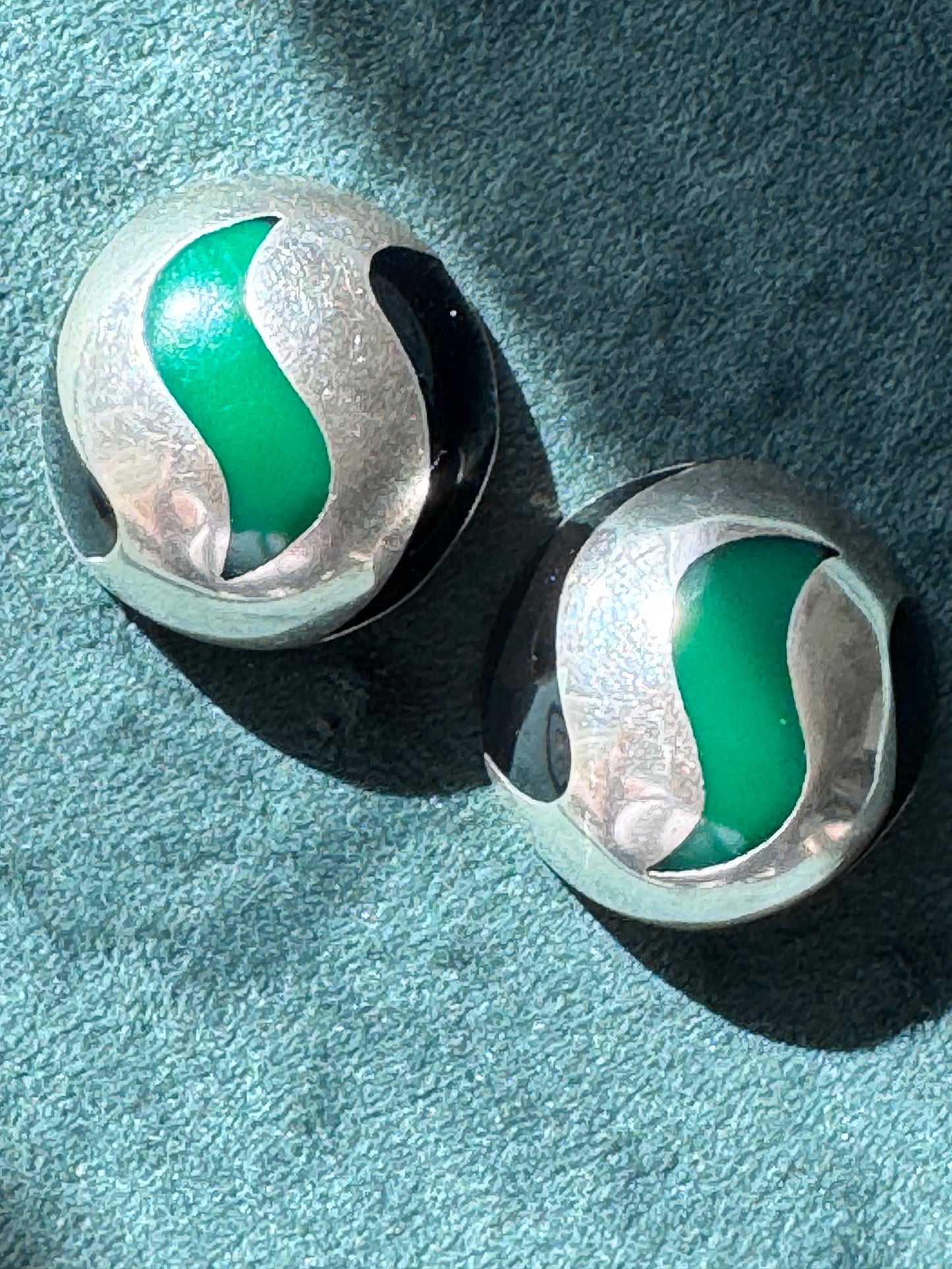 Vintage Taxco Mexico Sterling Silver Green Enamel Domed Ball Earrings Y2K Modernist GMH TC-14