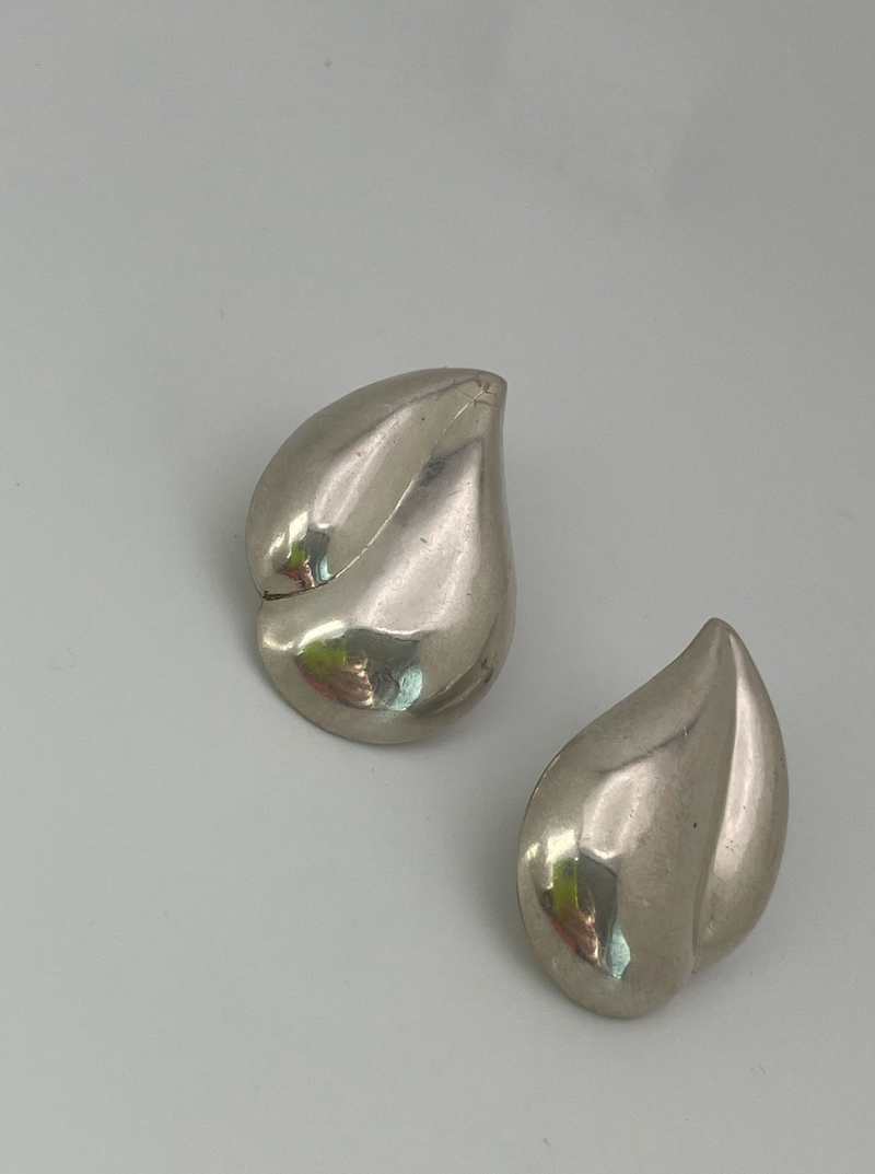 Vintage Sterling Silver Abstract Teardrop Stud Earrings