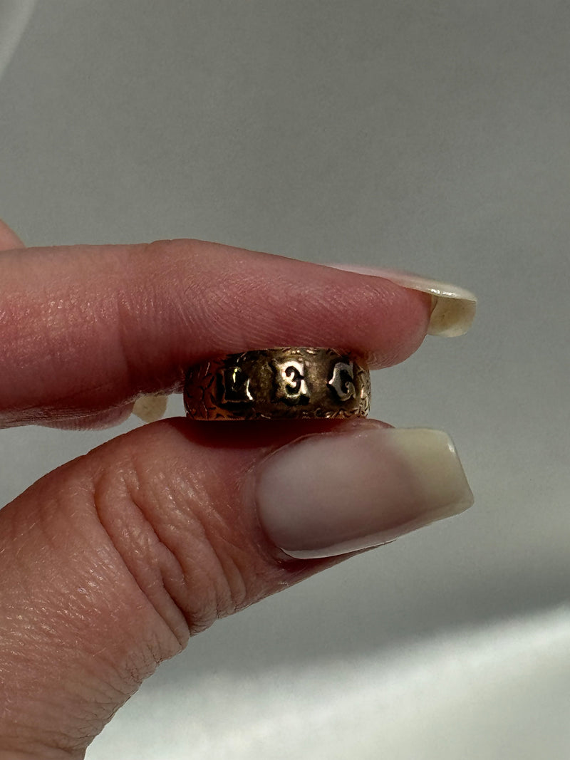 Estate Victorian 14k Ring that says “LEG”