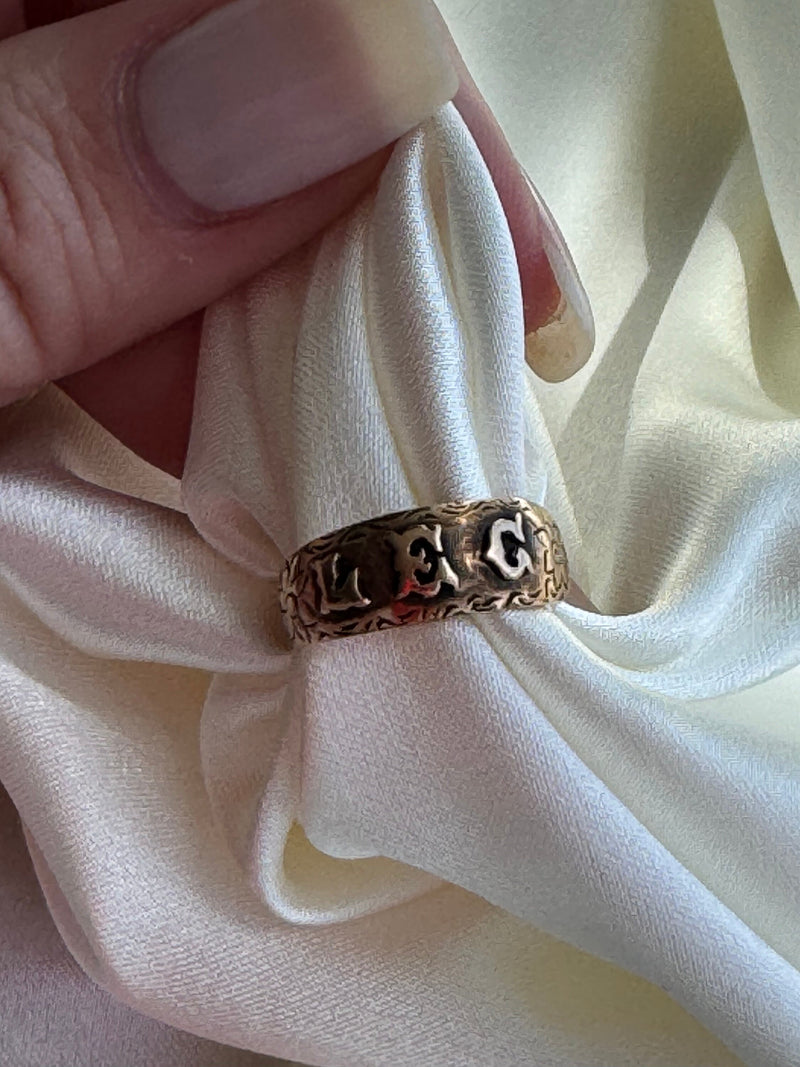 Estate Victorian 14k Ring that says “LEG”