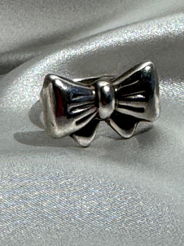 Vintage Taxco Sterling Silver Bow Ring