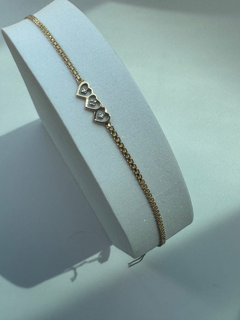 Vintage Estate Deadstock Tiny Three Heart Anklet in 14k Gold and Diamonds