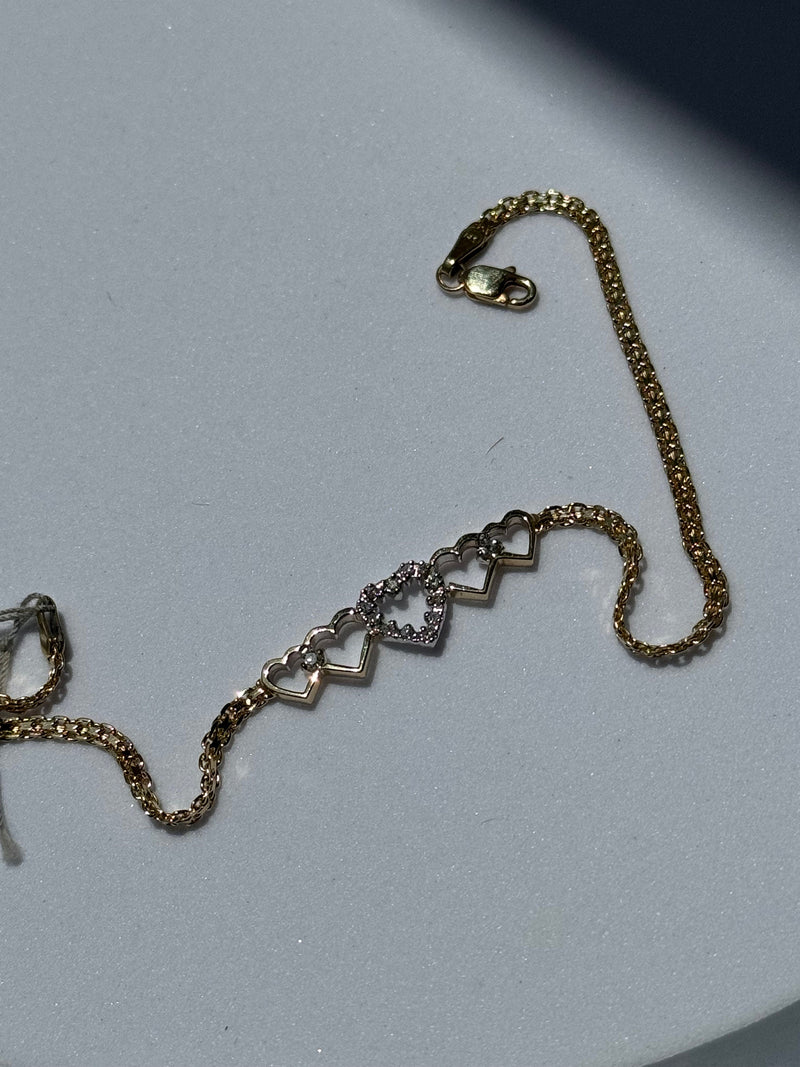 Vintage 1990 Deadstock Row of Hearts Anklet in 14k and Diamonds