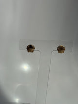 Vintage 14k Seashell Stud Earrings