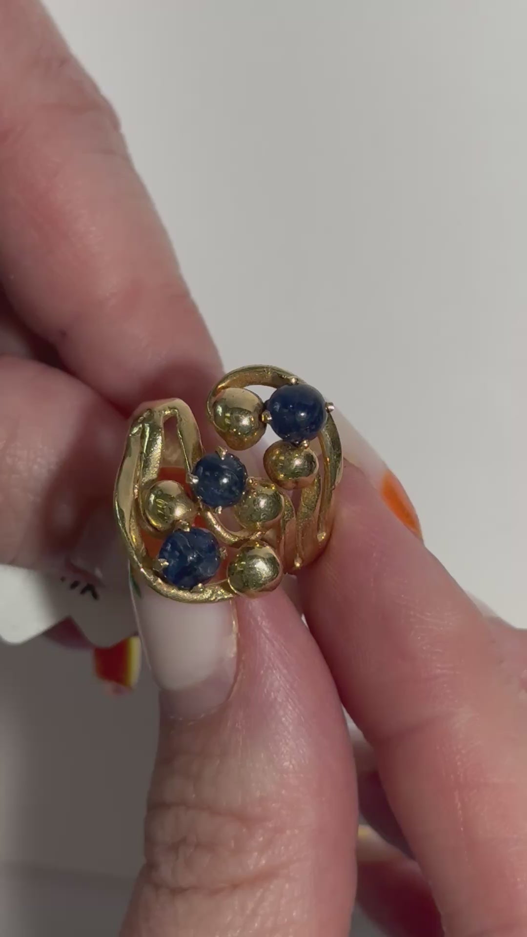 Estate 1970s organic 14K gold sapphire cabochon ring sculptural flowing design three blue stones