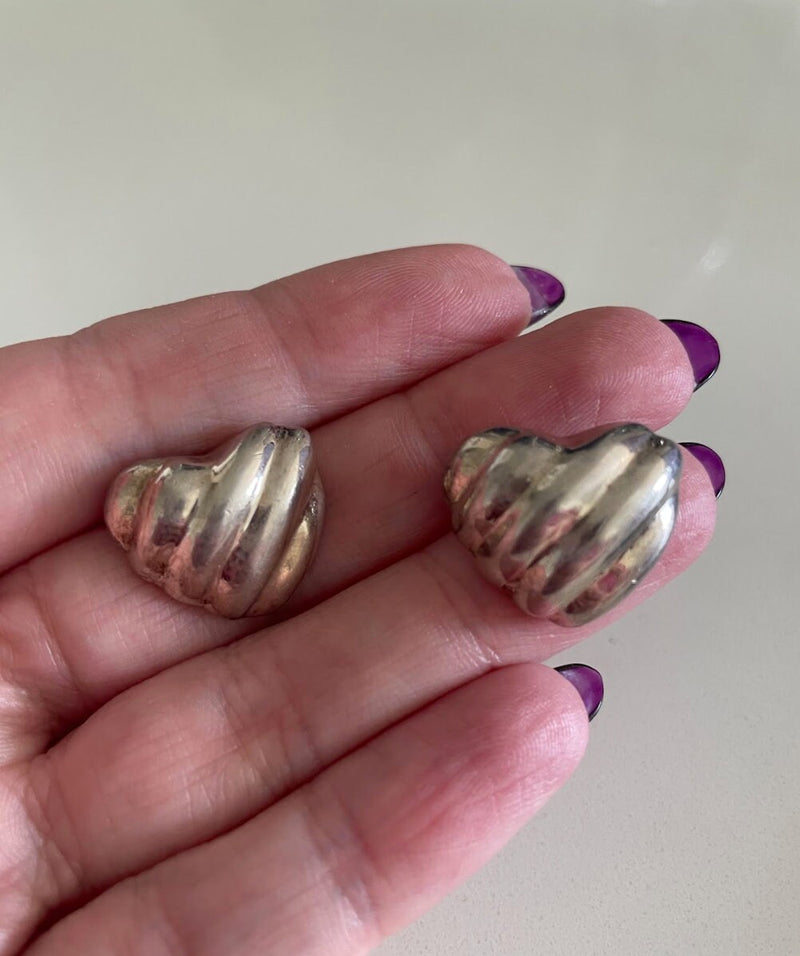 Ribbed Vintage Heart Stud Earrings by Dulce